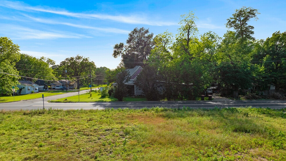 More Photos Of 1975 E Cherry St, Paris Land For Sale