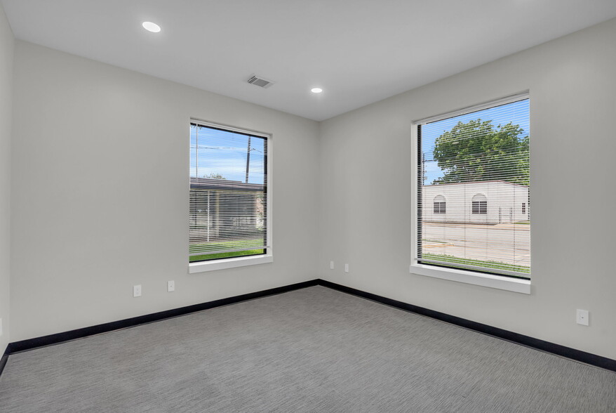 More Photos Of 907 Otto St, Brookshire Loft Creative Space For Sale