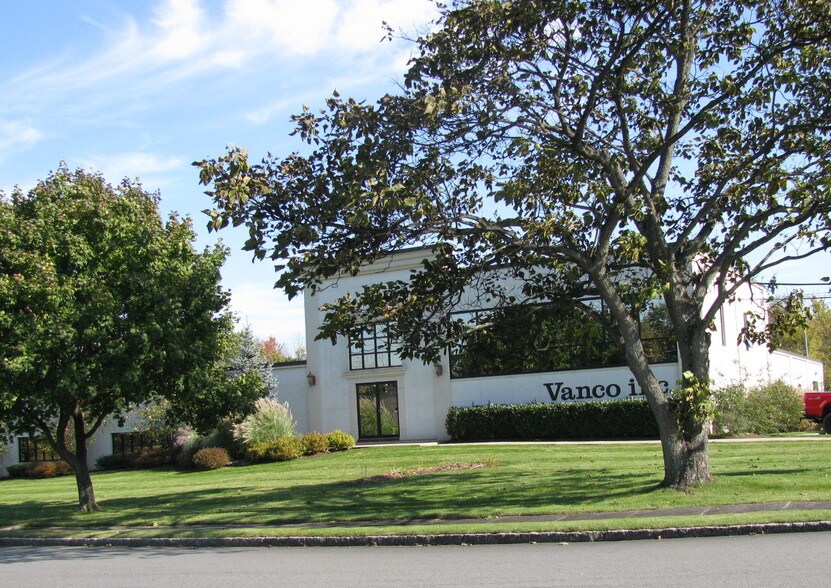 More Photos Of 18 Microlab Rd, Livingston Office For Lease