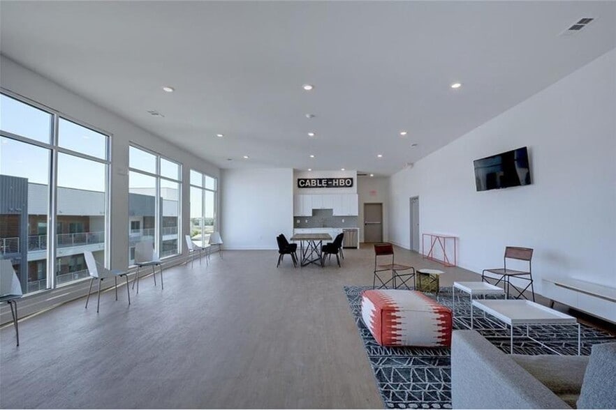 More Photos Of 4361 S Congress Ave, Austin Apartments For Sale