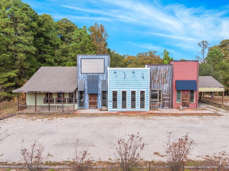 More Photos Of 700 NW Loop 564, Mineola Flex For Sale