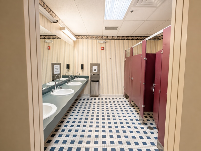 More Photos Of 3320 Perimeter Hill Dr, Nashville Office For Lease