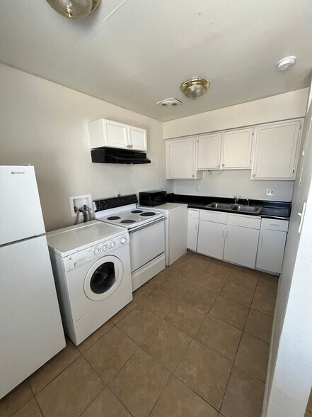 More Photos Of 2204 Sunrise Ave, Las Vegas Apartments For Sale