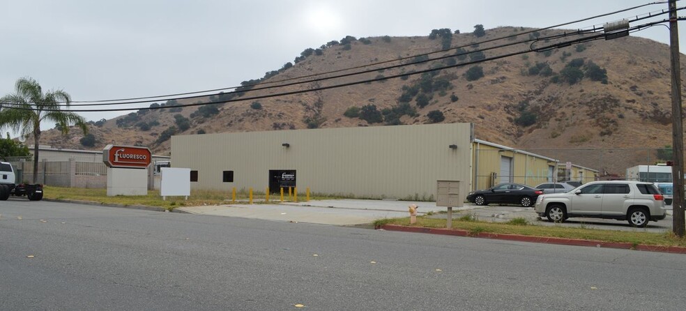 Primary Photo Of 2778-2788 Pomona Blvd, Pomona Warehouse For Lease