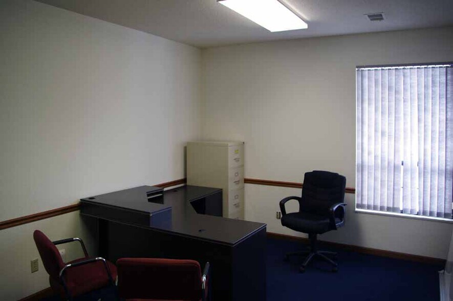 More Photos Of 7 Eagle Ctr, O'Fallon Office For Lease