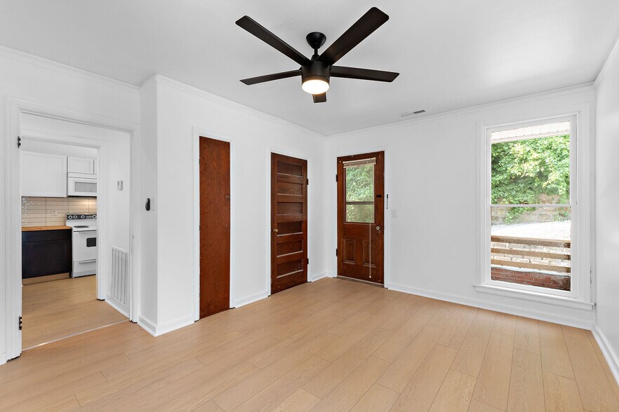 More Photos Of 306 Main St, Parkville Apartments For Sale