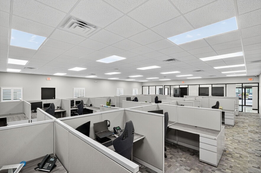 More Photos Of 881 Oakley Seaver Dr, Clermont Medical For Lease