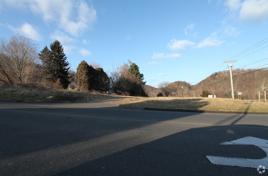 Primary Photo Of 480 Chamberlain Hwy, Meriden Land For Sale