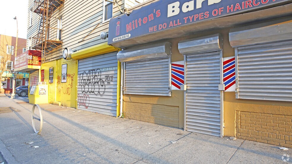 More Photos Of 139 Maujers St, Brooklyn Storefront For Sale