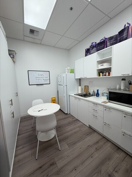 More Photos Of 8929 Madison Ave, Fair Oaks Freestanding For Lease