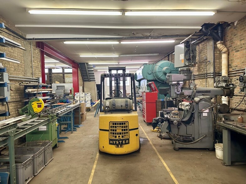 More Photos Of , Chicago Unknown For Sale