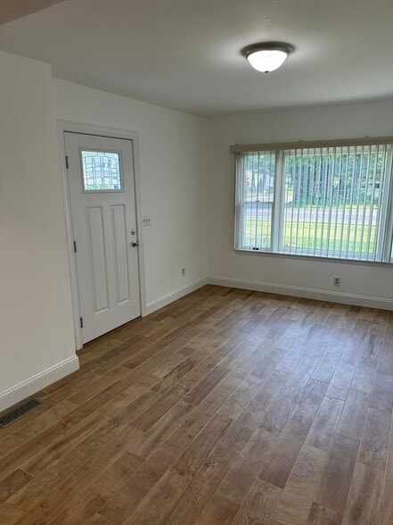 More Photos Of 221 Chestnut St, Toms River Multifamily For Sale