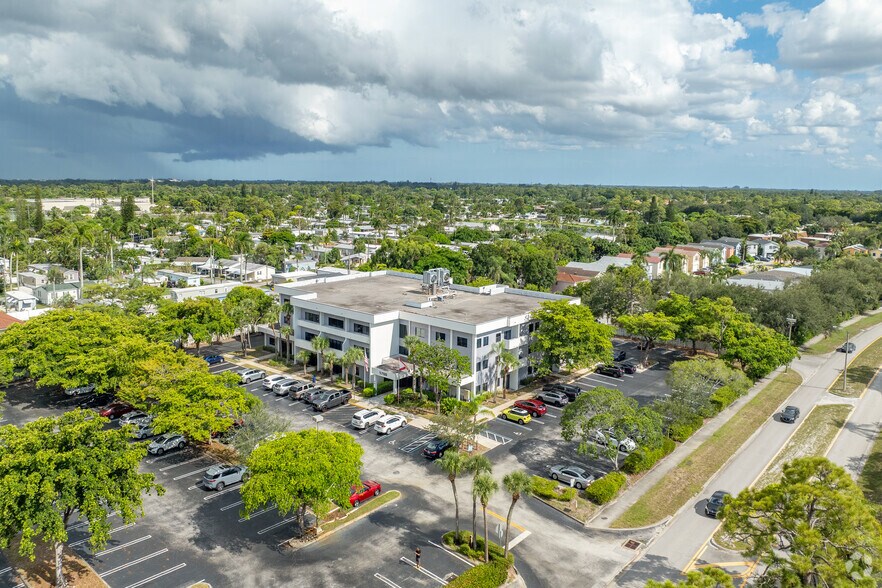 More Photos Of 5700 Lake Worth Rd, Greenacres Medical For Lease