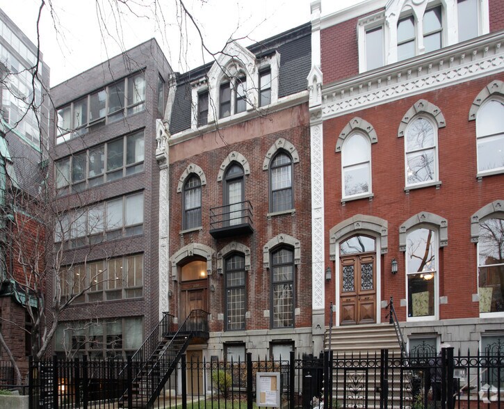 More Photos Of 1239 N Dearborn St, Chicago Apartments For Sale