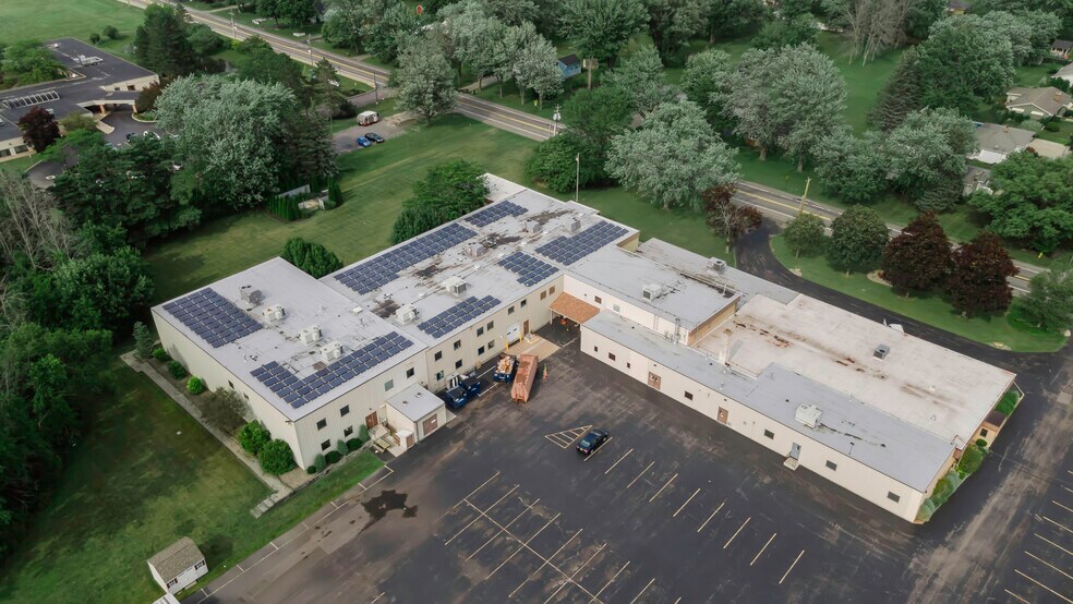 More Photos Of 7290 Nash Rd, North Tonawanda Showroom For Sale