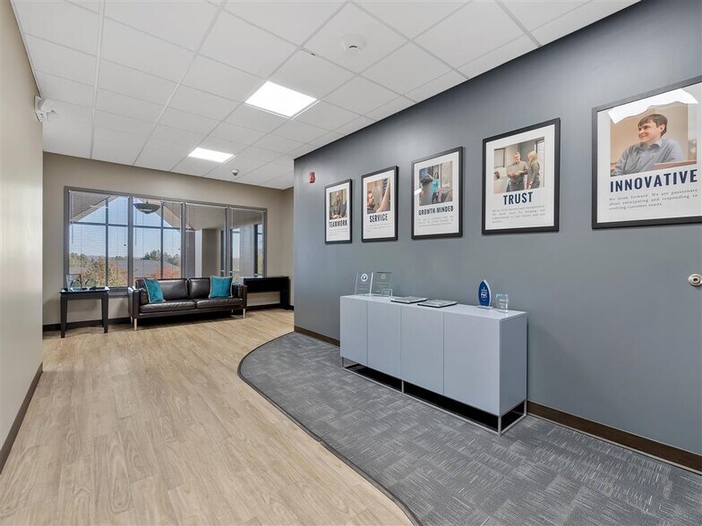 More Photos Of 330 Pelham Rd, Greenville Medical For Lease