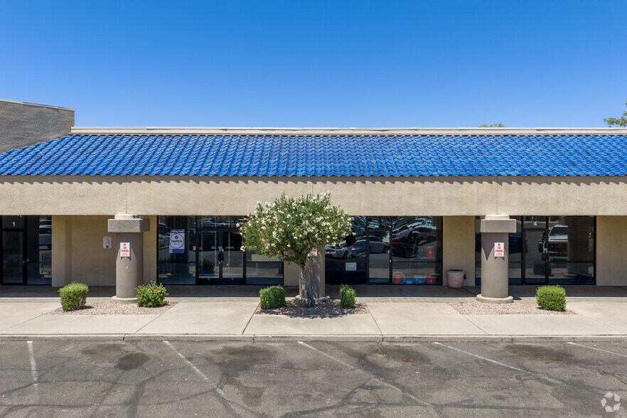 More Photos Of 2650-2702 E University Dr, Mesa Storefront For Lease