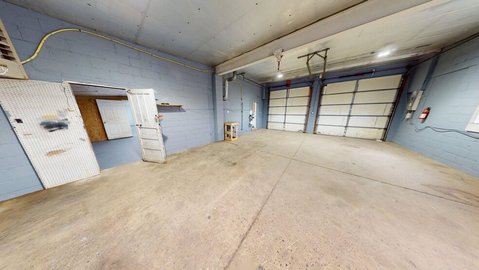 More Photos Of 1541 State Route 7, Gallipolis Flex For Lease