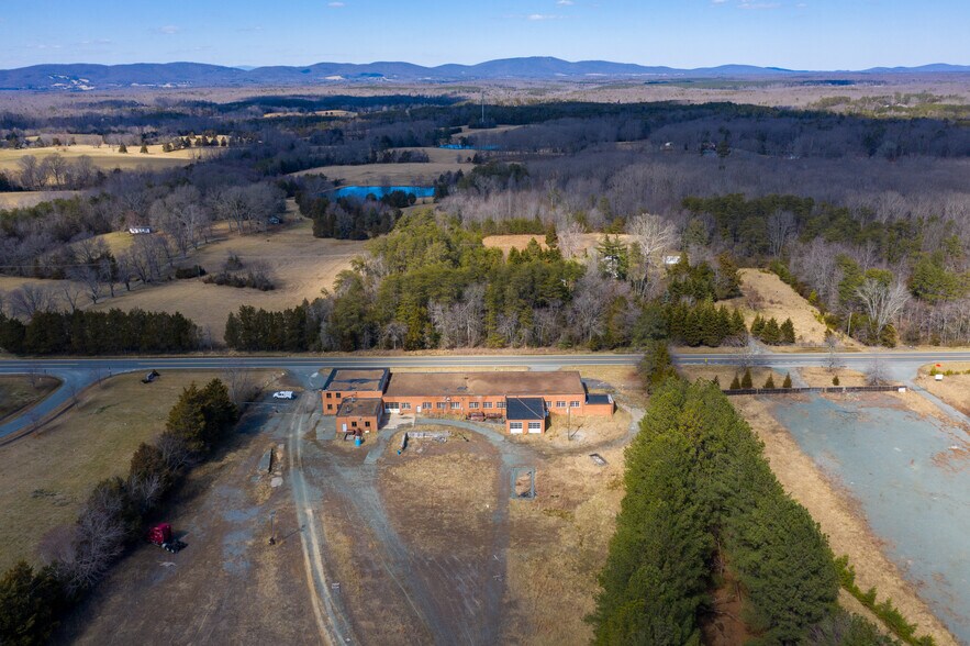 More Photos Of 2428 Richmond Rd, Troy Auto Salvage Facility For Sale