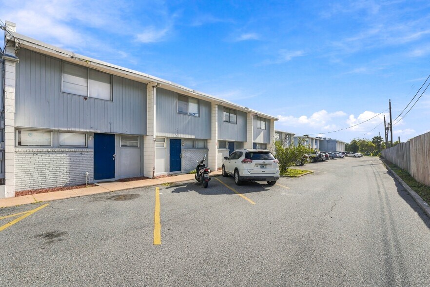 More Photos Of 1010 N Fiske Blvd, Cocoa Apartments For Sale