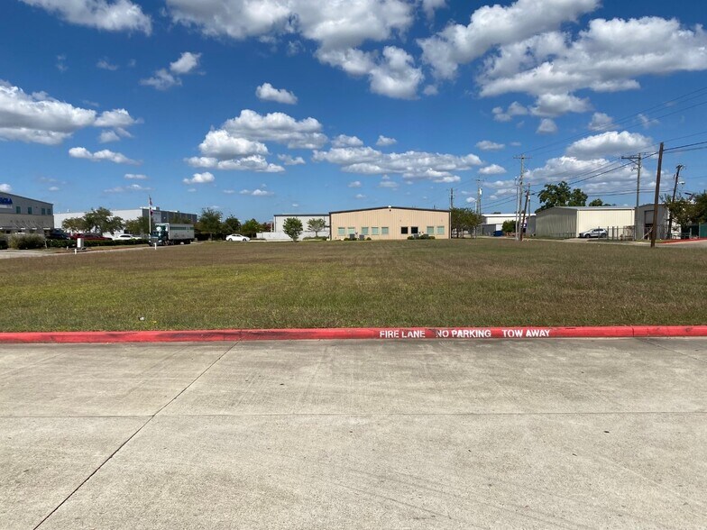 More Photos Of 0 Butler Rd, League City Land For Sale