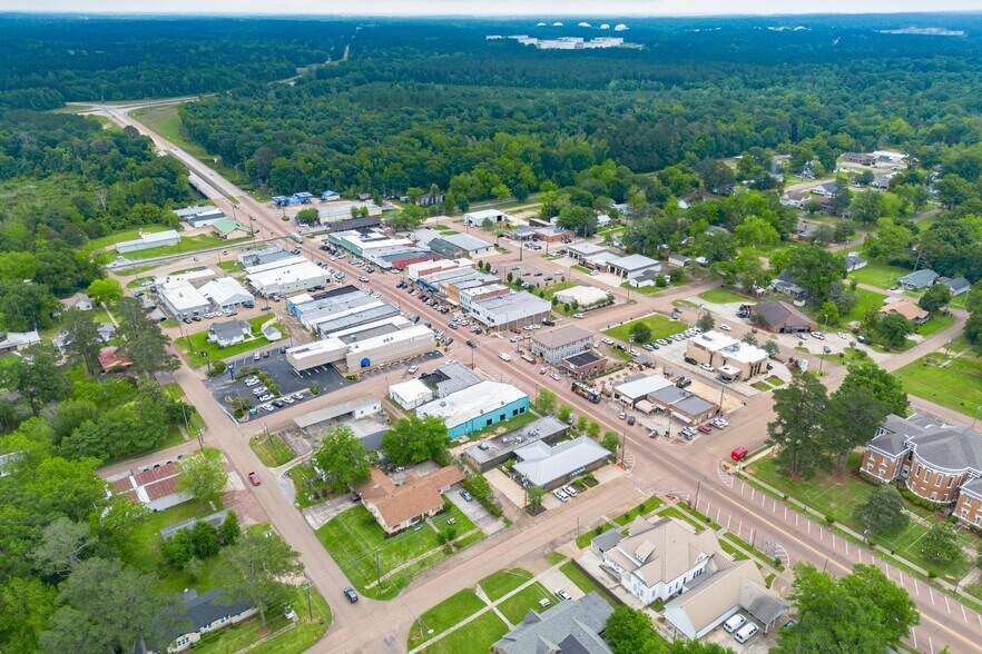 More Photos Of 309 Main St, Collins Office For Sale