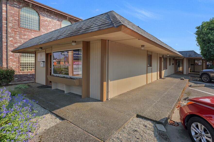 More Photos Of 1606 4th St, Marysville Office For Sale