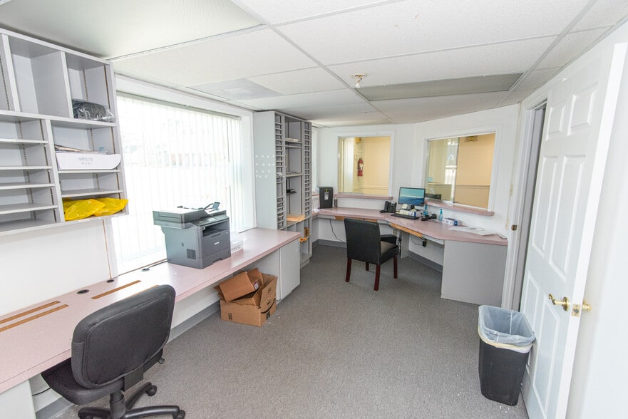 More Photos Of 19 W Bel Air Ave, Aberdeen Storefront For Lease