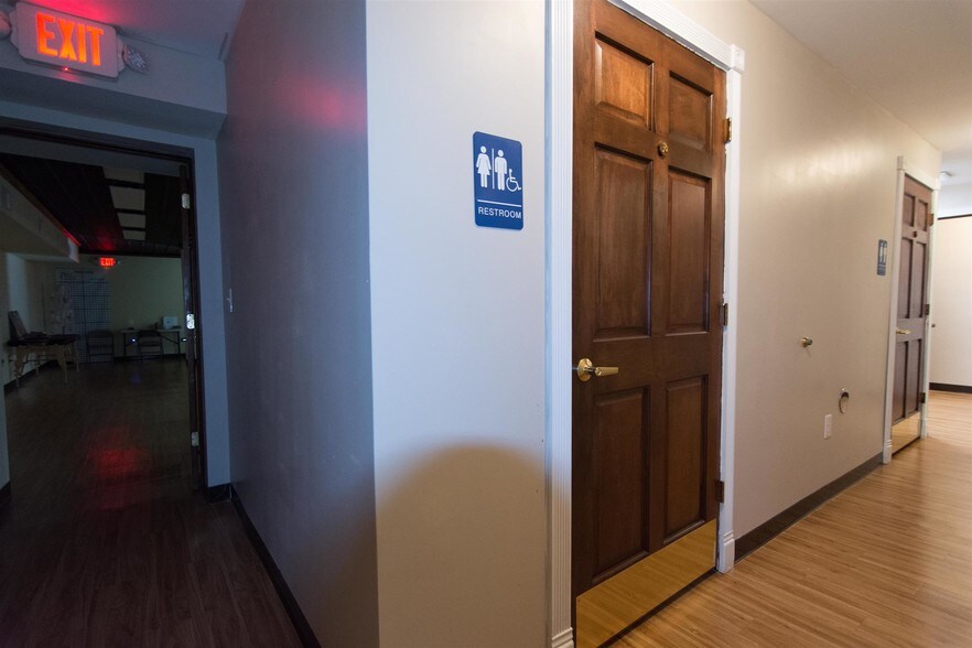 More Photos Of 600 E Old Hickory Blvd, Madison Freestanding For Sale