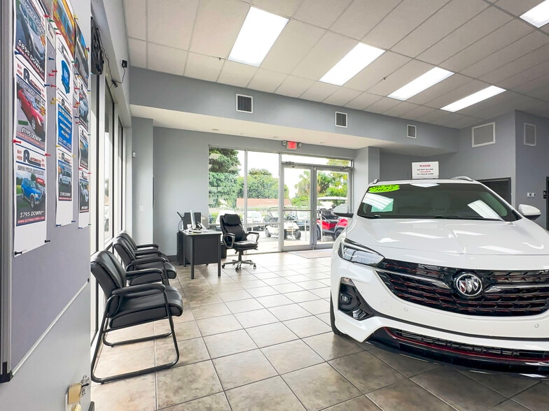 More Photos Of 875 N Cocoa Blvd, Cocoa Auto Dealership For Sale