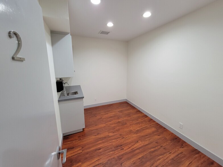 More Photos Of 3231 Waring Ct, Oceanside Medical For Sale