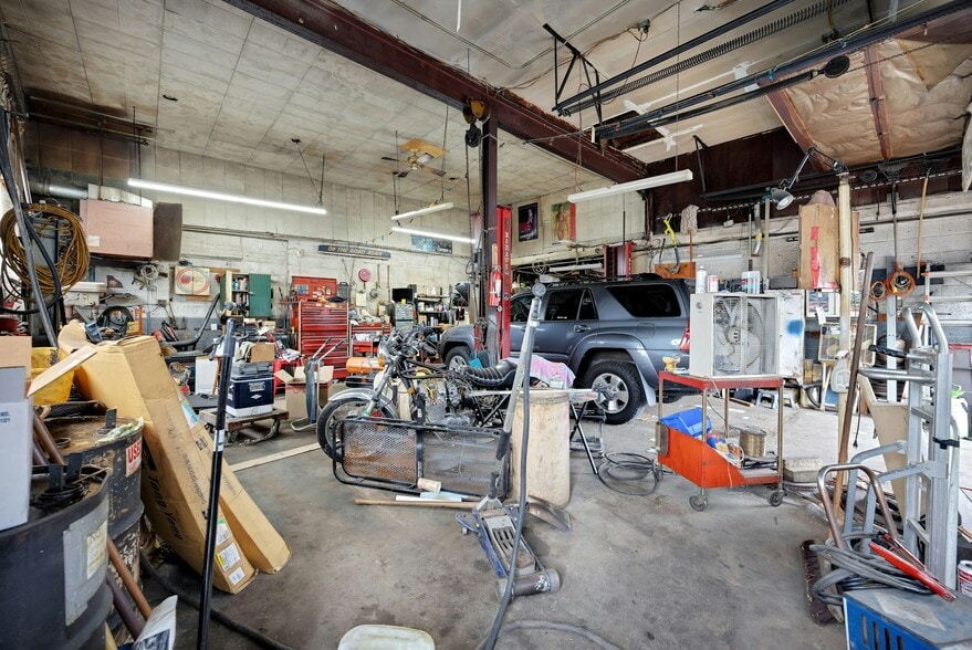 More Photos Of 18 McDermott Pl, Bergenfield Industrial For Sale