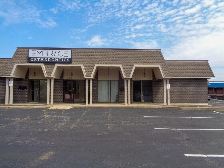 More Photos Of 3903-3913 S Lynn Ct, Independence Office For Sale