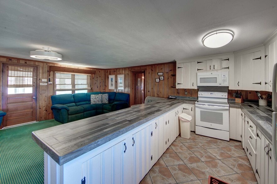 More Photos Of 9023 Gerhard st, Nags Head Apartments For Sale