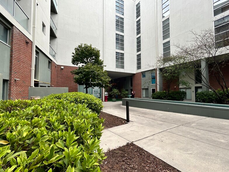 More Photos Of 620 Glen Iris Dr, Atlanta Apartments For Sale