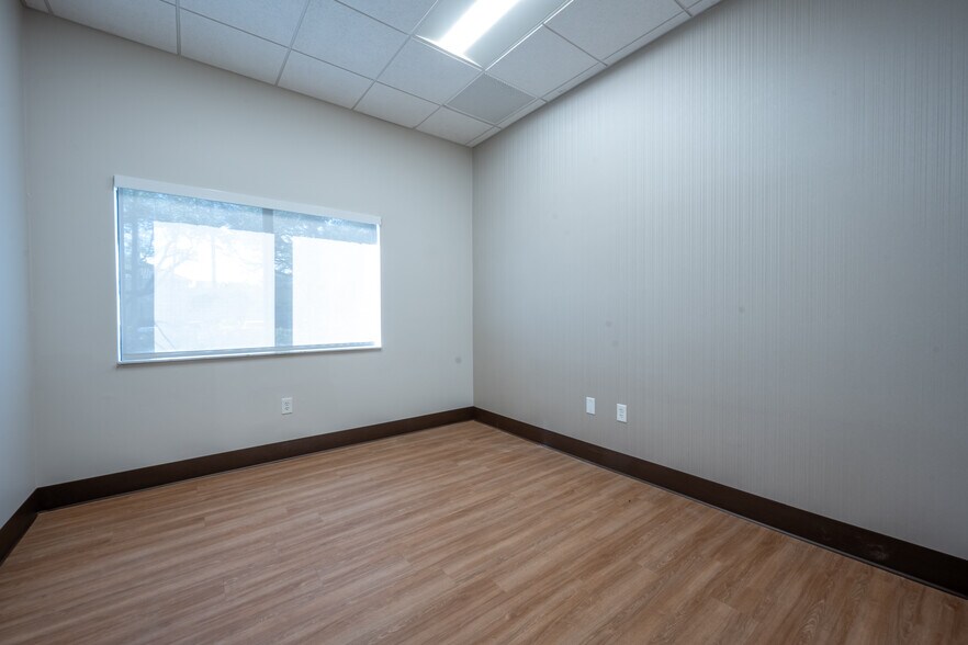 More Photos Of 3795 Boynton Beach Blvd, Boynton Beach Medical For Lease