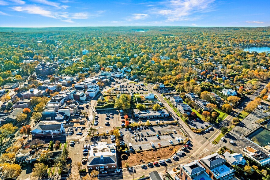 More Photos Of 23 Bridge St, Sag Harbor Freestanding For Sale