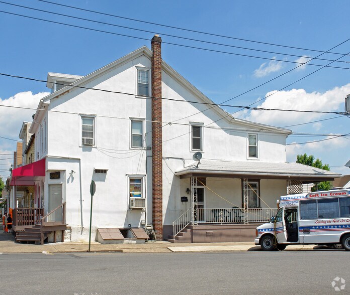 More Photos Of 51 S Chestnut St, Mount Carmel Storefront Retail Residential For Sale