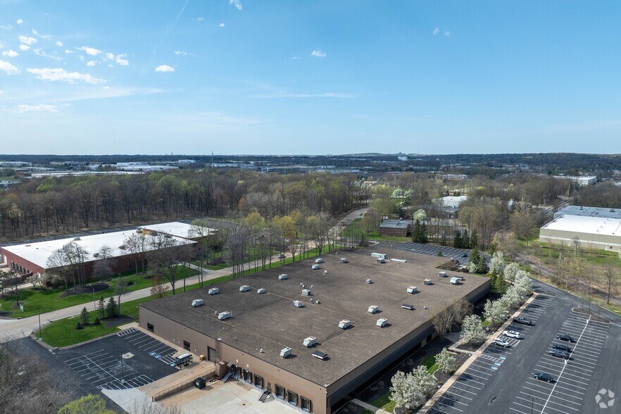 More Photos Of 6675 Parkland Blvd, Solon Warehouse For Lease