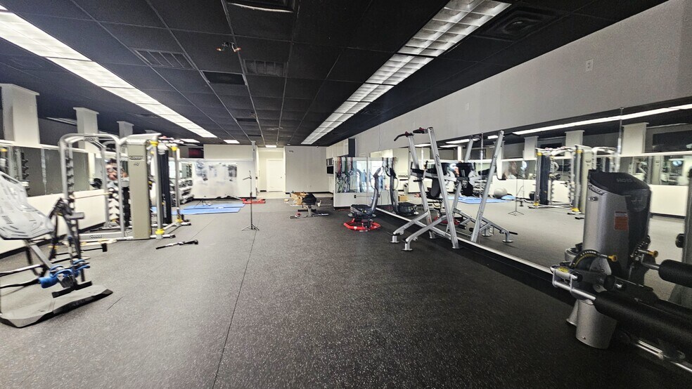 More Photos Of 5017 Colleyville Blvd, Colleyville Office For Sale