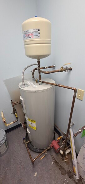 More Photos Of 1475-1495 W Main St, Tipp City Medical For Lease