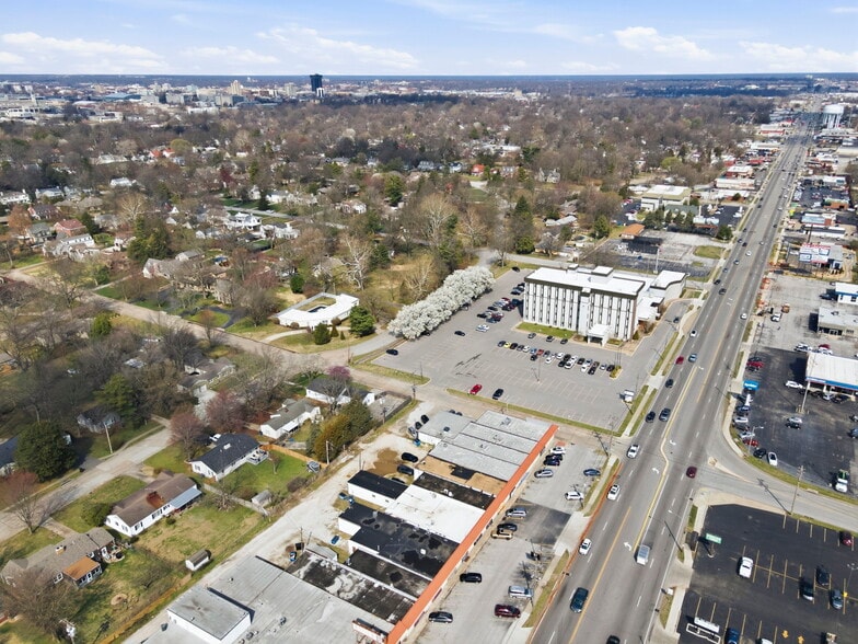 More Photos Of 1718 E Meadowmere St, Springfield General Retail For Lease