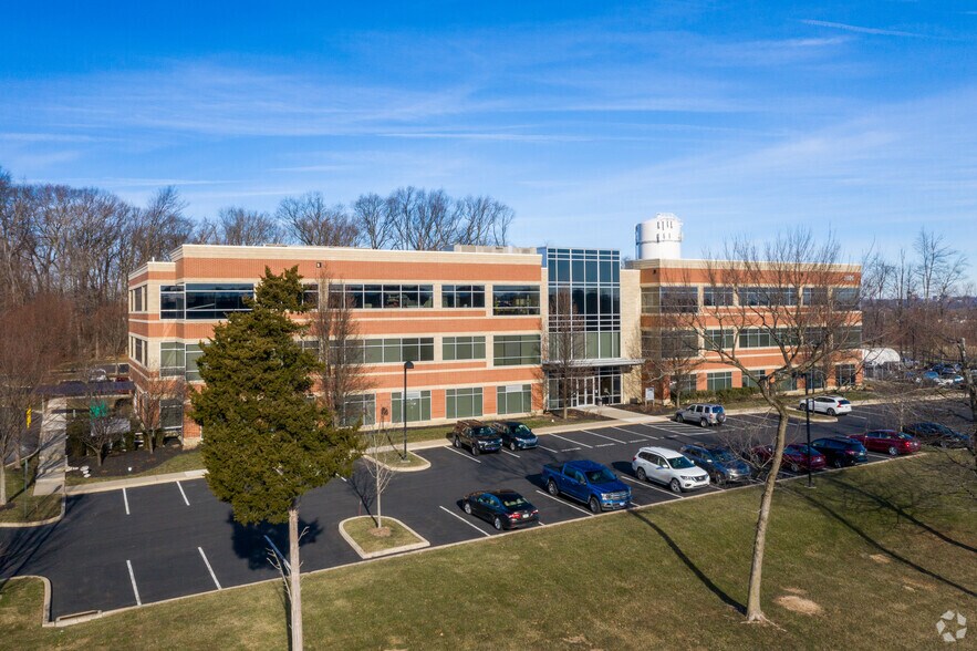 More Photos Of 2800 Kelly Rd, Warrington Office For Lease