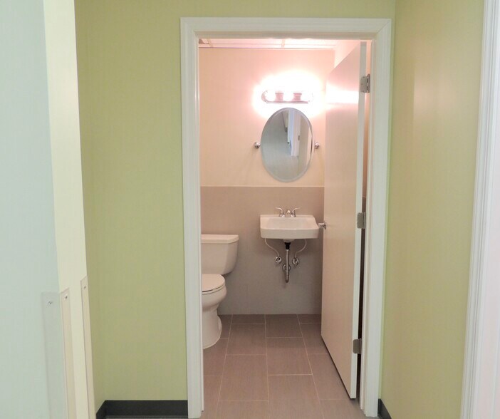 More Photos Of 100 S Highland Ave, Ossining Office For Lease