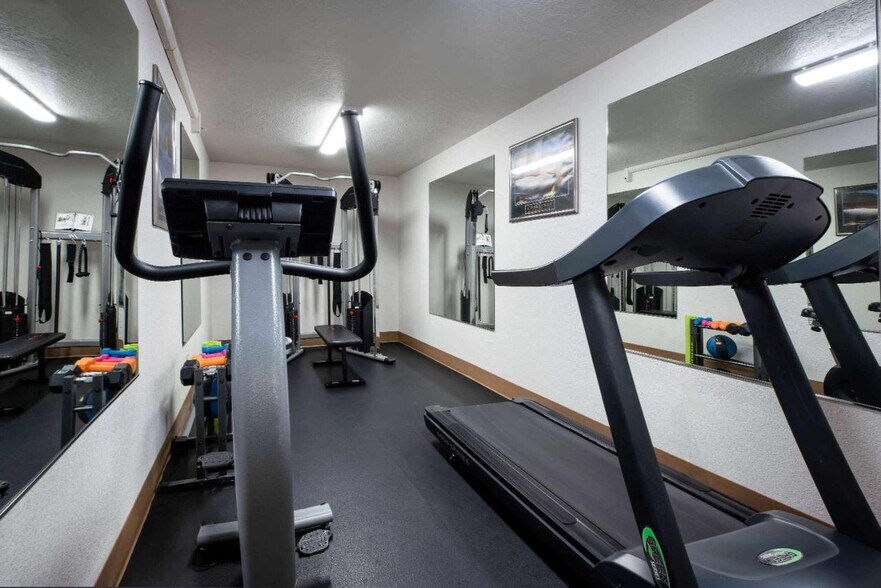 More Photos Of 61200 S Highway 97, Bend Hotel For Sale