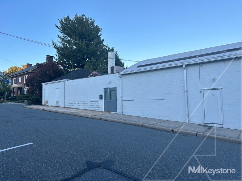 More Photos Of 111 Chestnut St, Mohnton Industrial For Sale