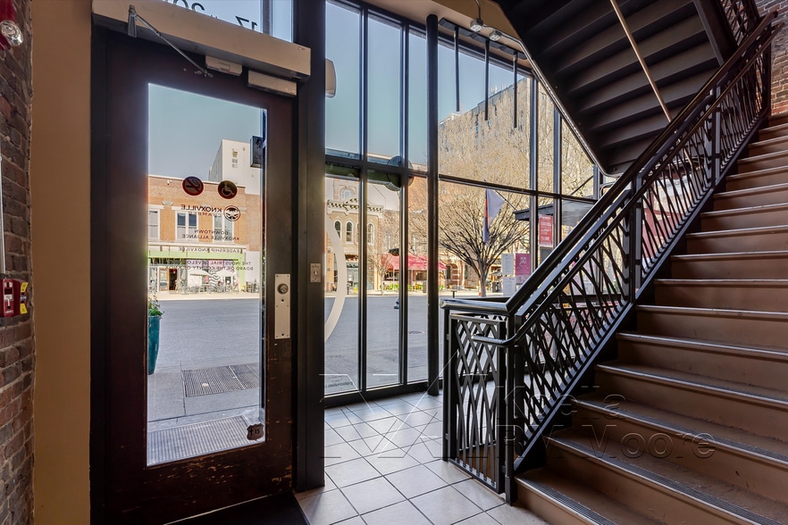 More Photos Of 17 Market Sq, Knoxville Storefront Retail Office For Sale
