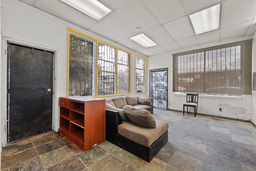 More Photos Of 4441 Avalon Blvd, Los Angeles Apartments For Sale