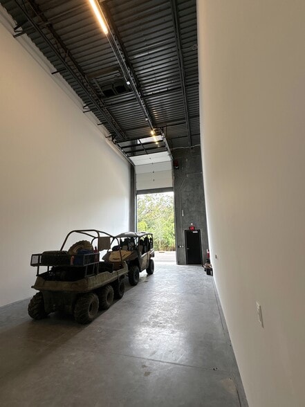 More Photos Of 6500 Motor Enclave Way, Tampa Racetrack For Sale