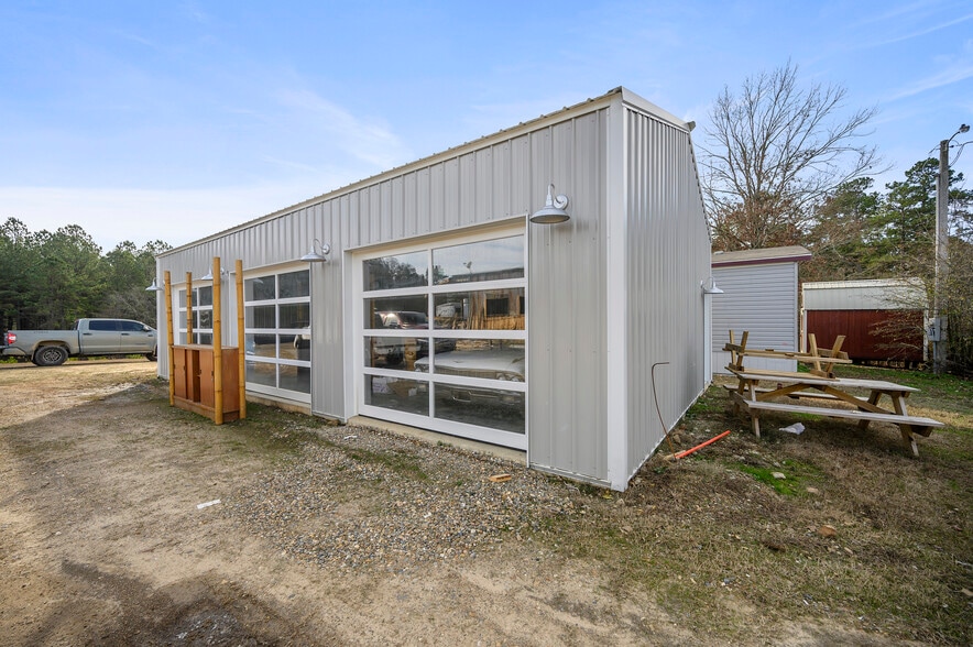 More Photos Of 28 Indian Hwy 144, Broken Bow Truck Stop For Sale